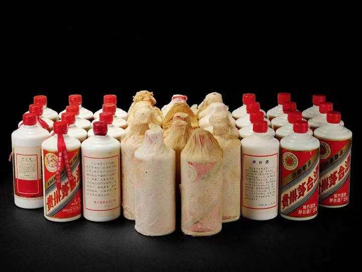 铁山日照岚山回收酒价格哪里回收(附近上门回收茅台酒）?